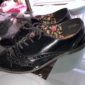 Black vintage loafers